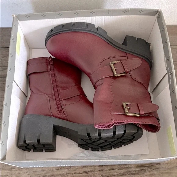 NIB [Sun + Stone] Lionell Faux Leather Buckle Motorcycle Heeled Boots Womens 5.5 - Picture 13 of 13
